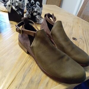 Naot Kamsin Bordeaux Size 41 (9.5/10) Ankle Boot Pine Coffee Pecan Color Leather